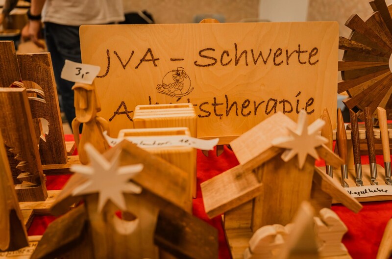 Stand der JVA Schwerte auf dem Weihnachtsmarkt in Nachrodt-Wiblingwerde