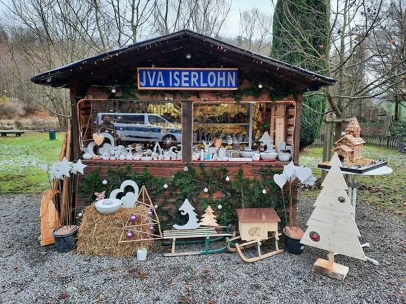 Stand der JVA Iserlohn auf  dem Weihnachtsmarkt Barendorf