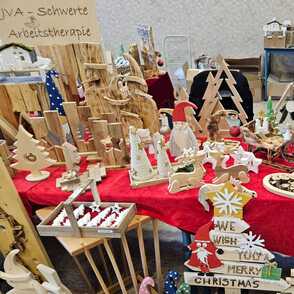 Stand der JVA Schwerte auf dem Weihnachtsmarkt in Nachrodt-Wiblingwerde