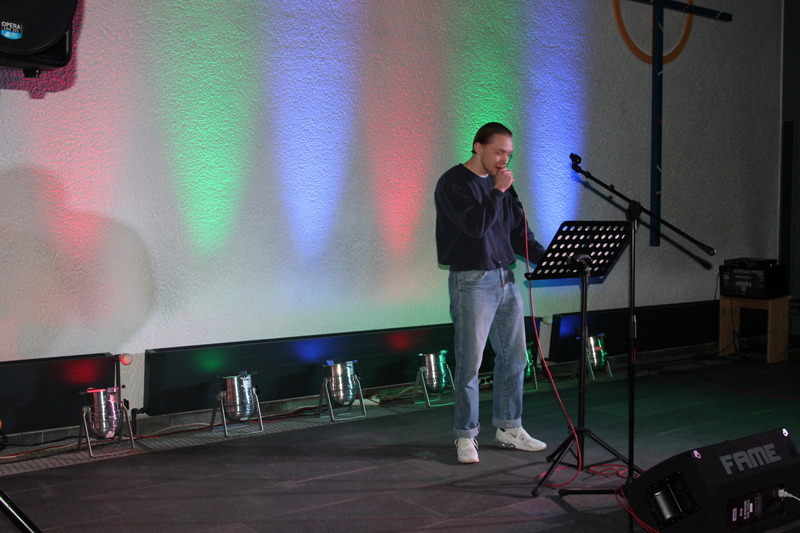 Tony rappte ohne Musik...