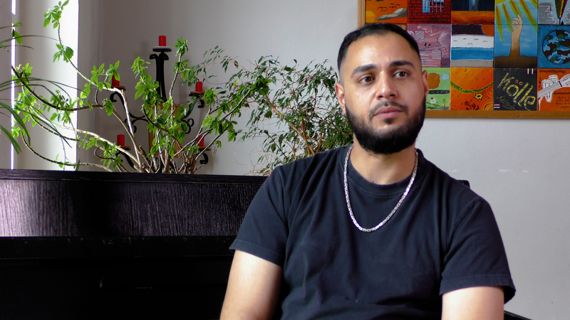 Gefangene wurden zu verschiedenen Themen interviewt, hier antwortet einer der Gefangenen zum Thema "Familie".