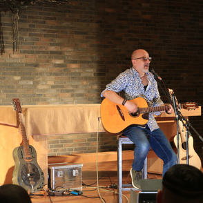 Paul Radau spielte viele bekannt Songs.