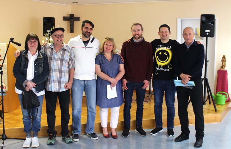 Poetry Slamer der "Landkulturschaffenden Südwest e.V." vor einer Veranstaltung