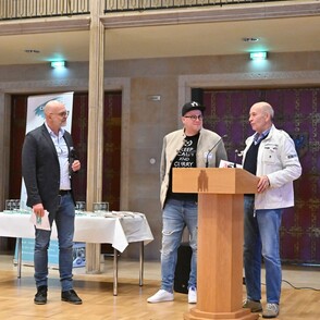 Rainer Wick Chance e.V., Mario Wolf Preisträger und Hubertus Becker Trägerkreis- und Jurymitglied (Foto: Arne Houben)
