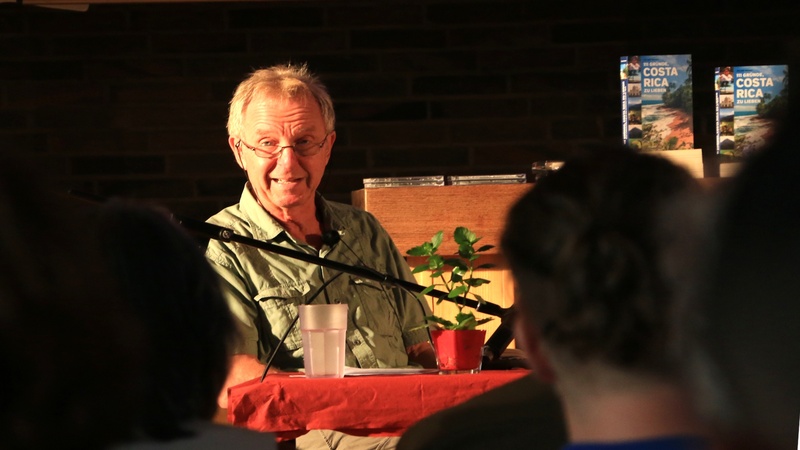 Roland Berens während der Lesung in der JVA Siegburg 04