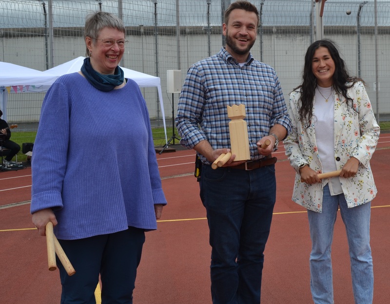 Das Orgateam Annette Bothien, Christian Schuth und Josephine Smeets luden unter anderem zum "Wikingerschach“.