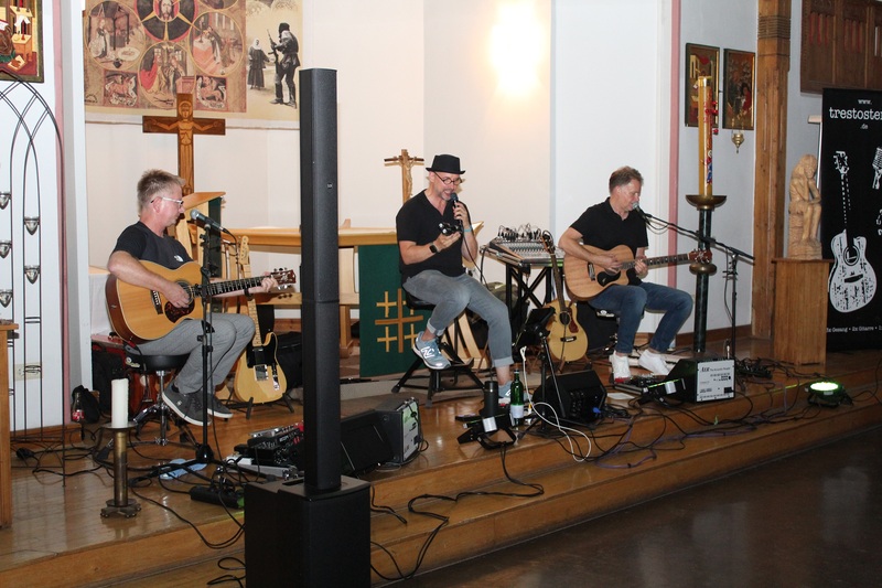Die Band Tres Tosteron auf der Bühne