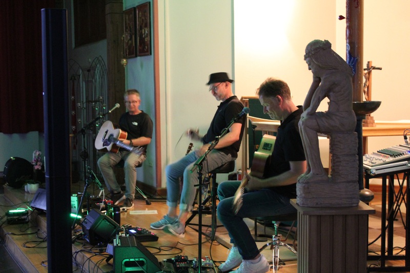 Die Band Tres Tosteron auf der Bühne